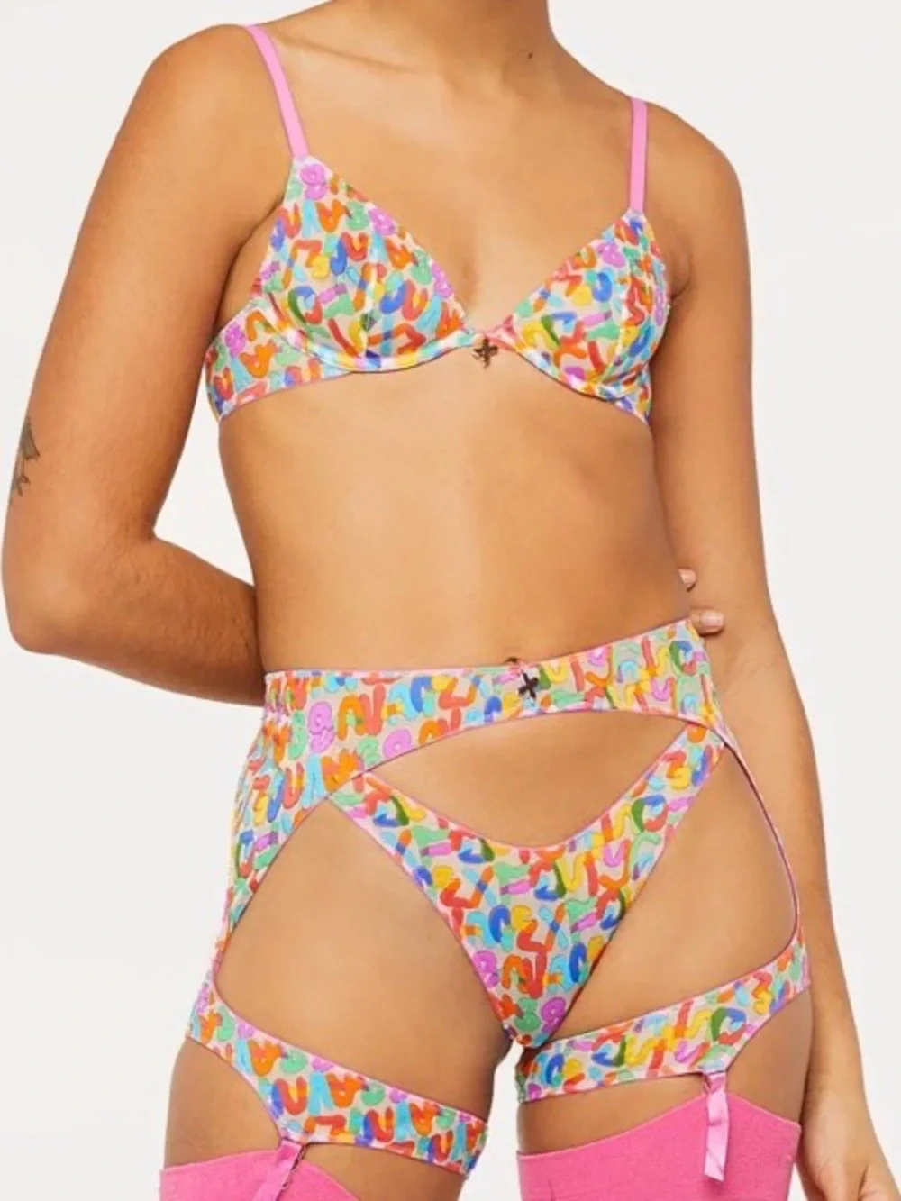 Savage X Fenty 3 Piece Rainbow Mesh Lingerie Set Small Bra Panty Garter